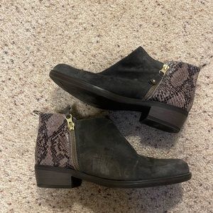 Eric Michael suede boot size 38
